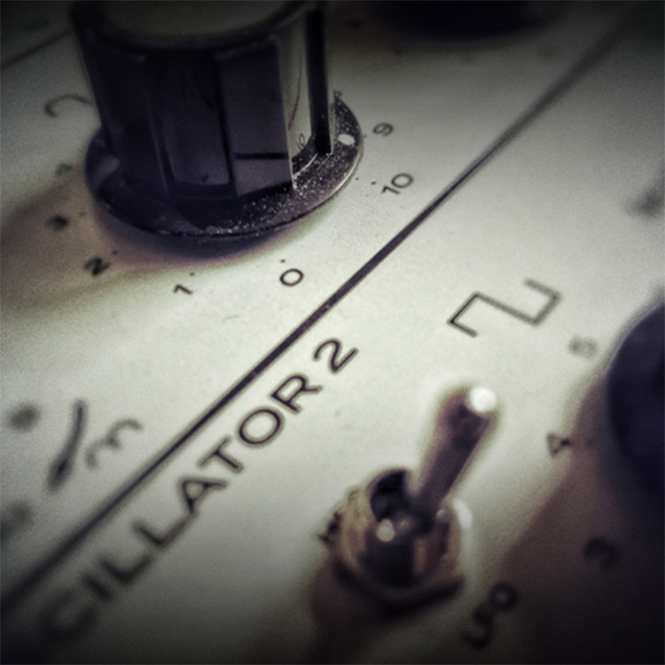 Klang - Vintage Synth: Easy Life - Free Kontakt Instruments Software GUI Artwork