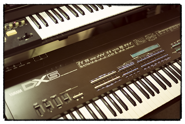 Rhythmic Robot - DX Keys Deluxe Screenshot 2