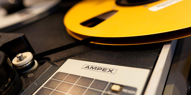 Universal Audio - Ampex ATR-102 Mastering Tape Recorder Screenshot 6